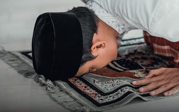Jadwal Shalat Hari Ini di Makassar 26 Juni 2025