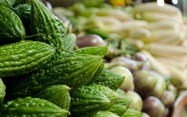 Pare: Solusi Ampuh Menurunkan Kolesterol dan Menjaga Berat Badan