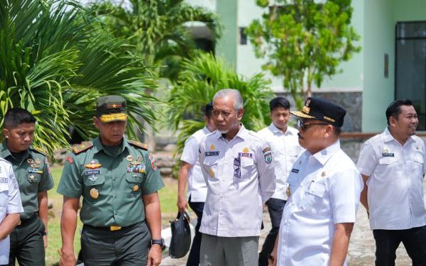 Pemprov Sulbar Adakan Retreat di Makorem 142 Tatag Mamuju