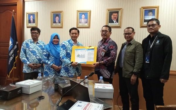 Serahkan Hasil Rakernas 2025, IGI Minta Penanganan Guru Kembali ke Pusat
