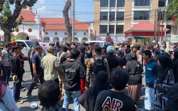 Sengketa Lahan, Aliansi Bara-Barayya Gelar Aksi di Pengadilan Makassar
