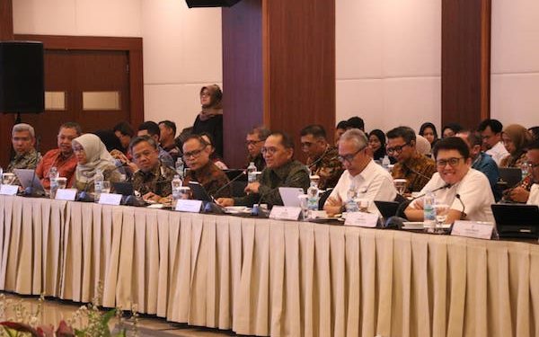 OJK dan Komisi XI DPR RI Tingkatkan Literasi dan Pembiayaan UMKM di Sulsel