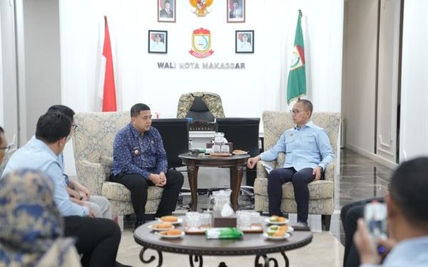 Bahas Sampah dan Infrastruktur Pulau Makassar Bersama Eddy Soeparno