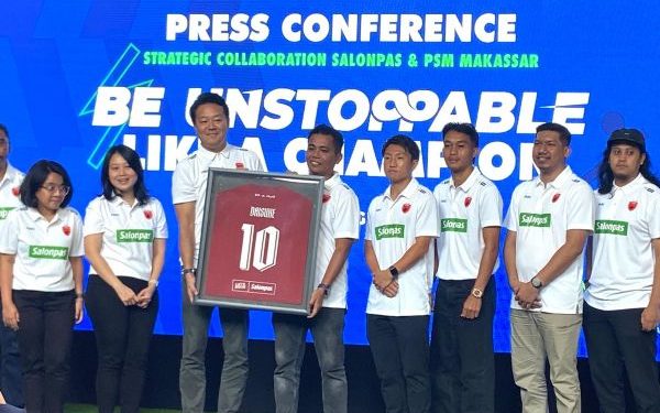 Kemitraan Strategis Salonpas dan PSM Makassar untuk Perluas Pasar dan Edukasi Produk