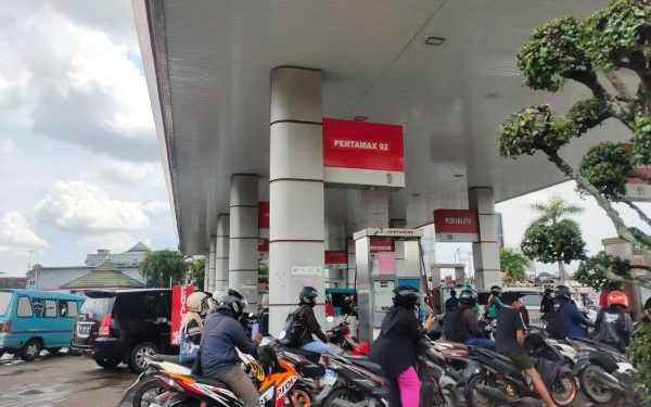 BBM Pertalite Harga Rp10.000 per Liter, Namun Negara Bayar Lebih Tinggi!