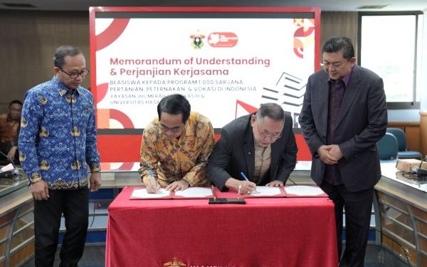 Unhas dan Yayasan JHL Kolaborasi dalam Program Beasiswa Kelapa Merah Putih