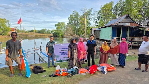 Dosen Serahkan Teknologi AI untuk Optimasi Pengelolaan Mangrove di Samaturu