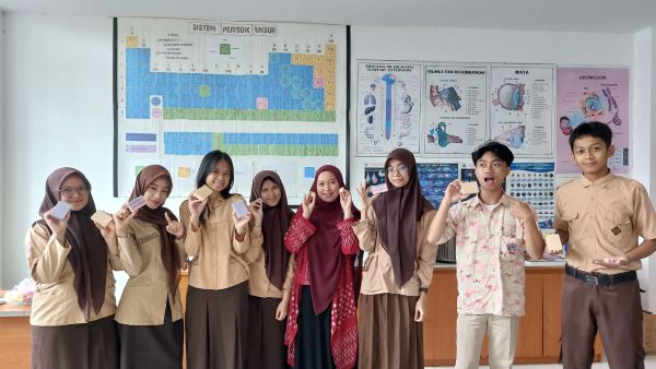 Siswa SMA Bosowa School Makassar Ciptakan Sabun Mandi Ramah Lingkungan