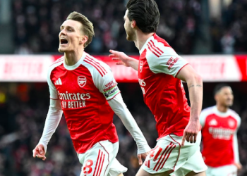 Arsenal Rebut Puncak Klasemen Setelah Kemenangan 2-1 atas Brighton
