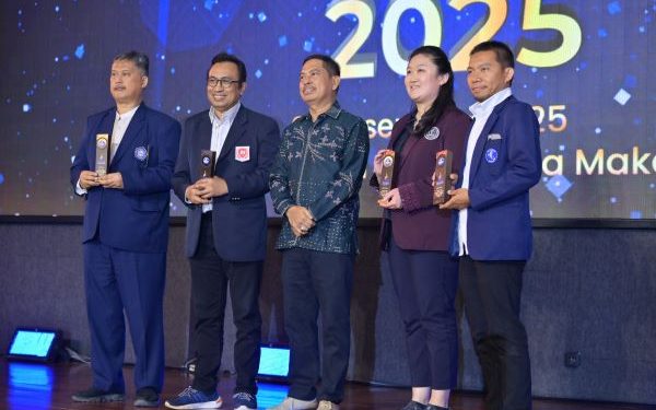 Tiga Penghargaan Diterima oleh ITB Nobel Indonesia dalam LLDIKTI IX Award