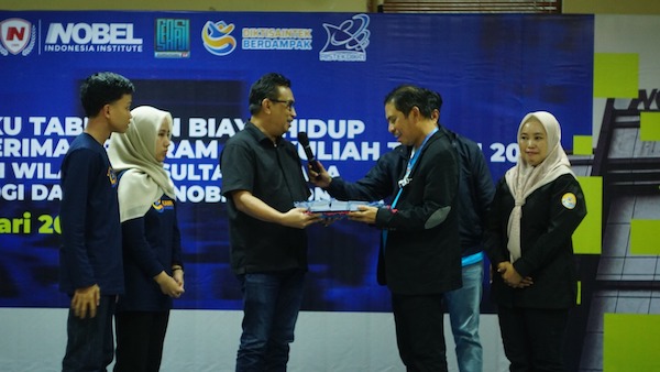 Buku Tabungan Biaya Hidup Mahasiswa dari LLDIKTI Wilayah IX untuk ITB Nobel Indonesia