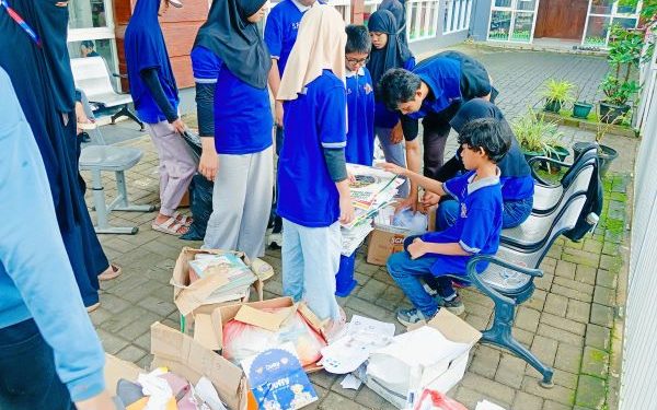 Sekolah Alam Gelar PBLHS, Siswa SD Belajar Pengelolaan Sampah
